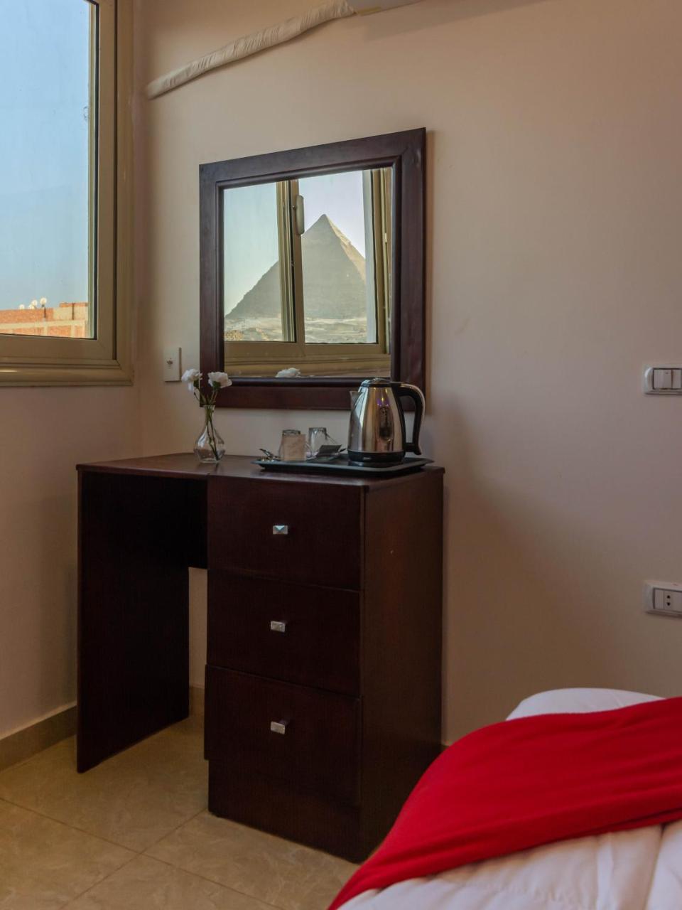 Amon Holiday Pyramids Inn Kafret el-Gabal Exteriör bild